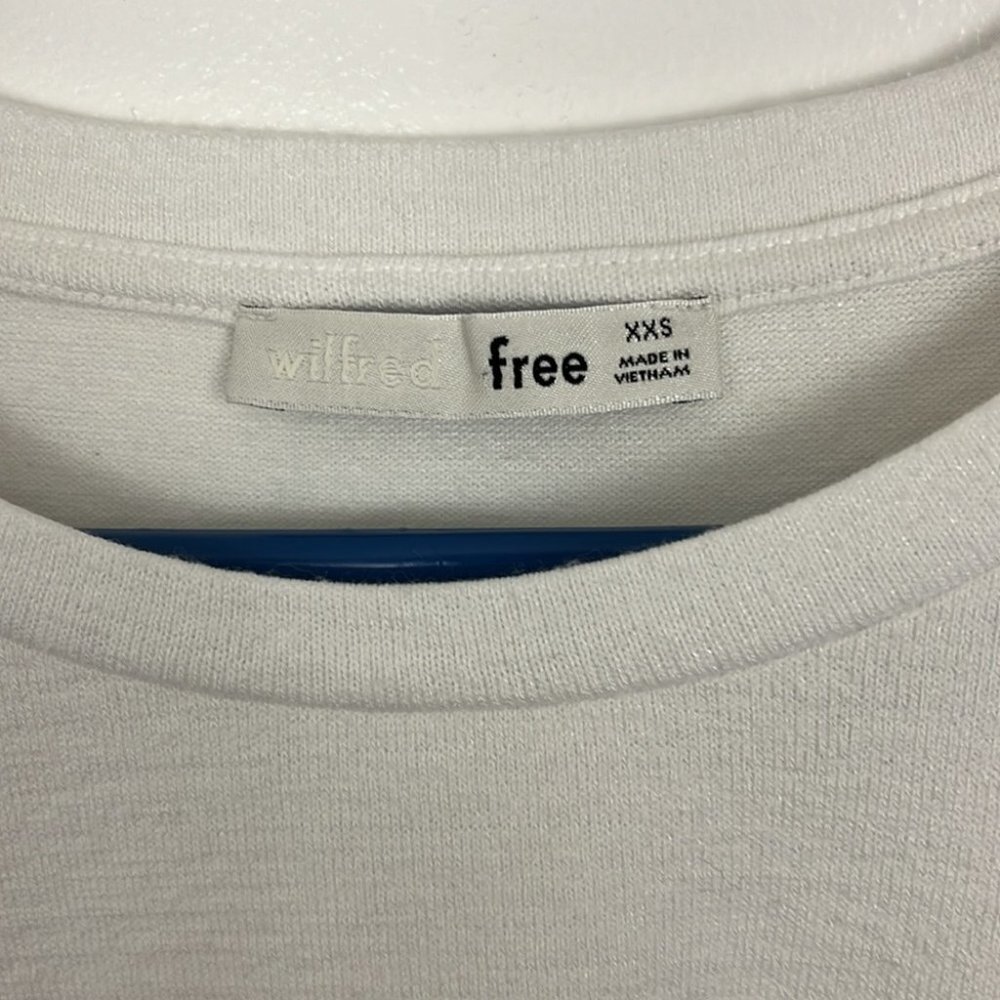Aritzia Wilfred Free White Crop w/ Front Knot - Picture 4 of 6